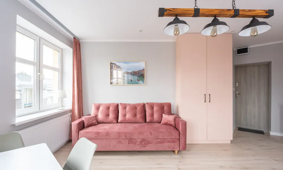Sofa i szafa