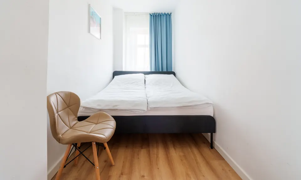 Bedroom with double bed